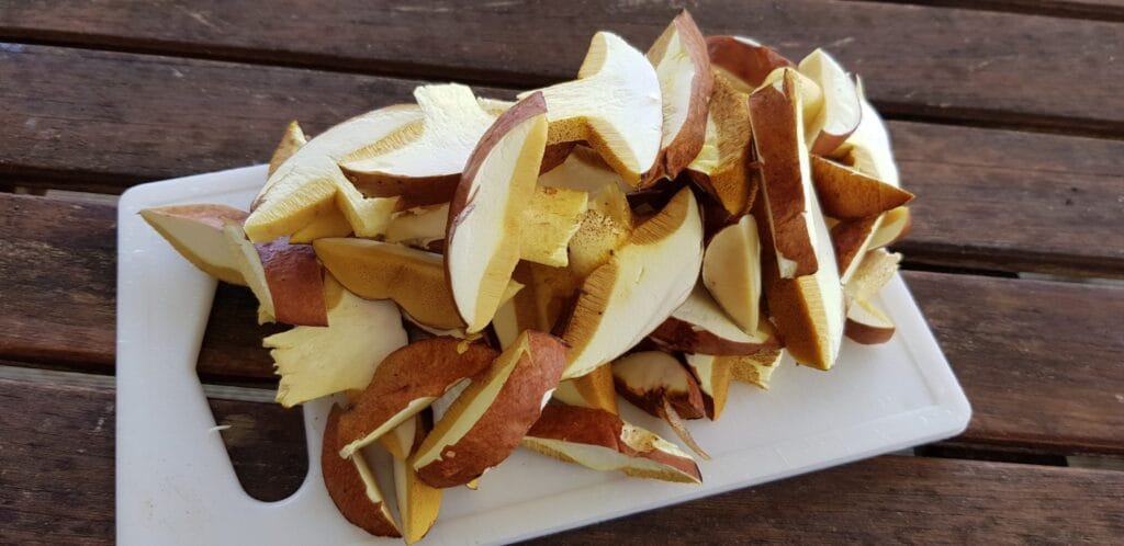 Clean Mushrooms, chopped into pieces