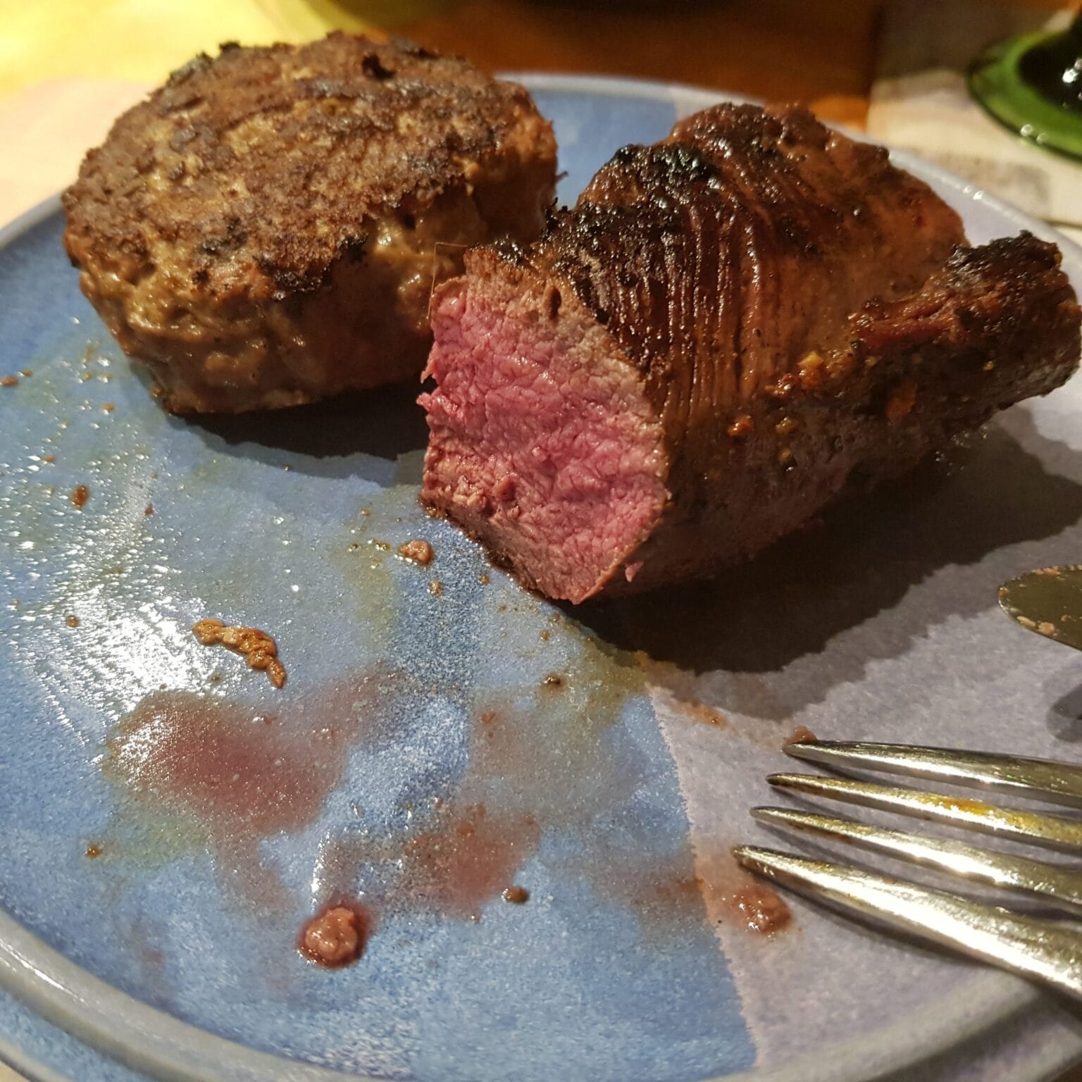 Venisson strap on a plate